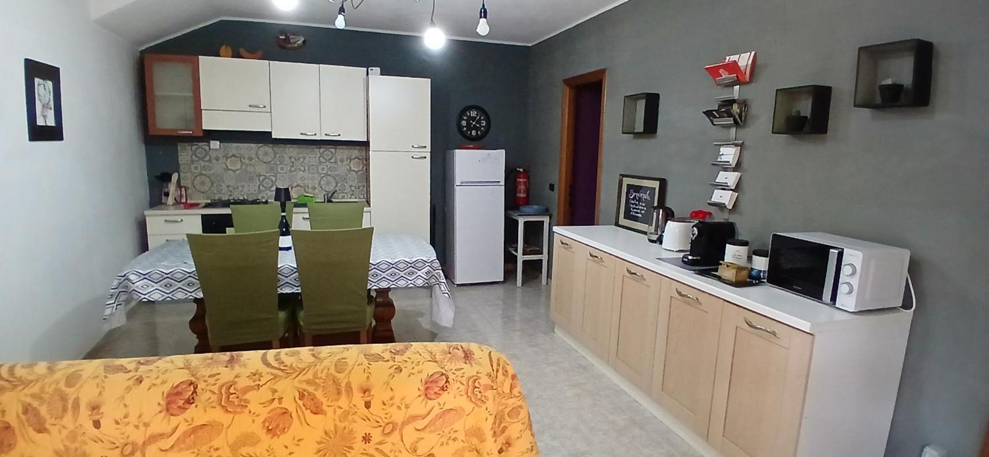 Casa Vacanza Il Colle Del Vento Calosso المظهر الخارجي الصورة